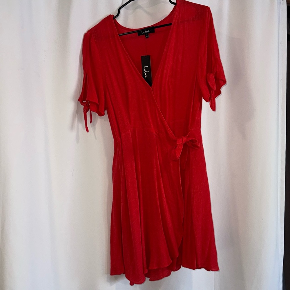 Lulu’s red mini wrap dress